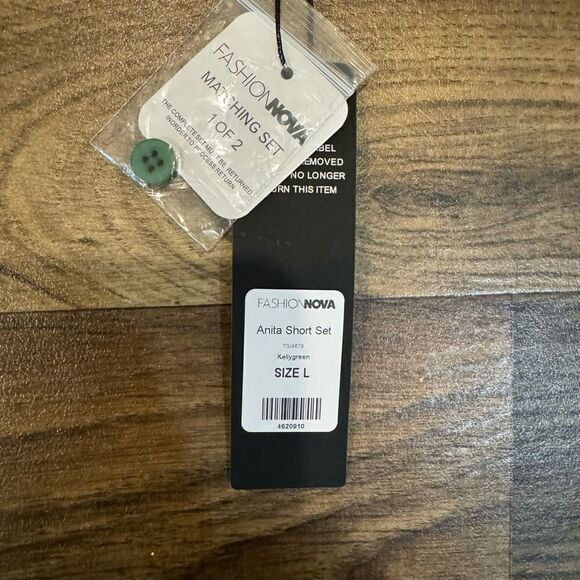 FN Anita Short Set - Picture 3 of 7